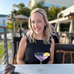 Meet your Posher, Corinne